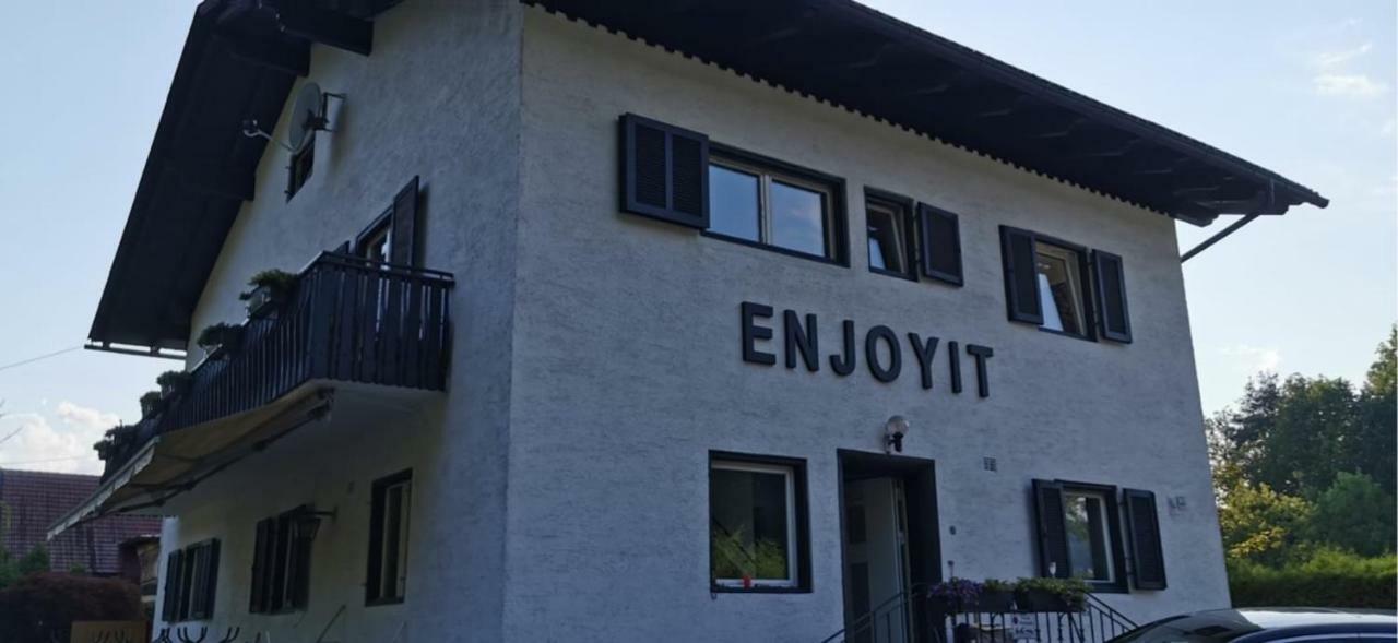 Enjoyit Velden West Hotel Selpritsch Exterior photo