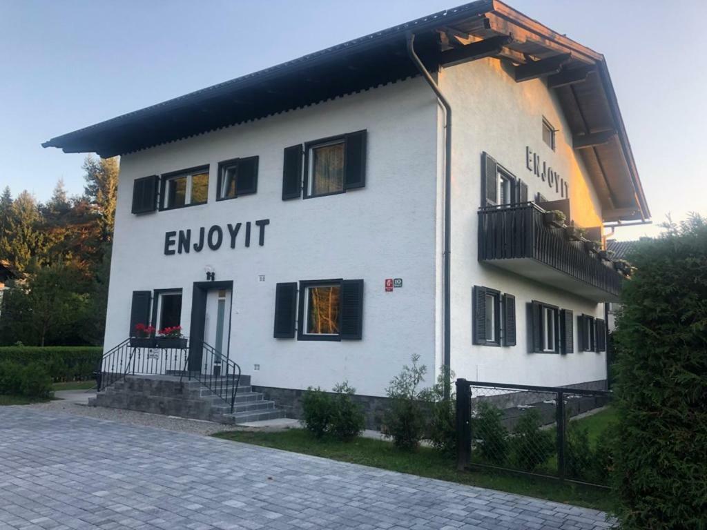 Enjoyit Velden West Hotel Selpritsch Exterior photo