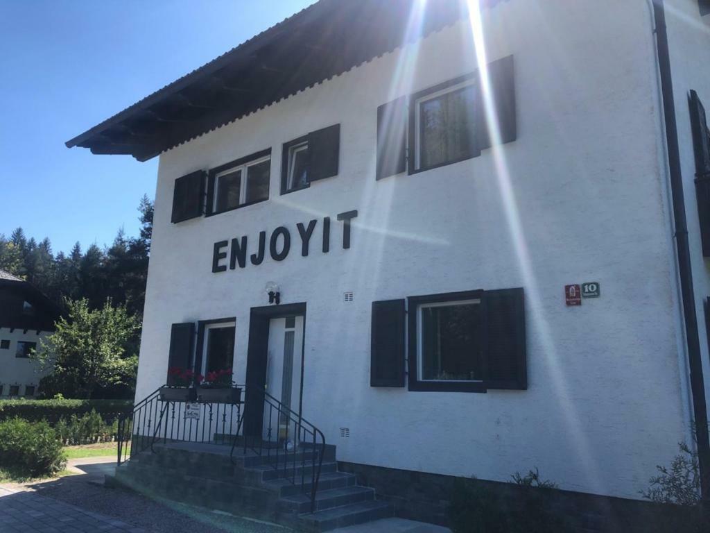 Enjoyit Velden West Hotel Selpritsch Exterior photo