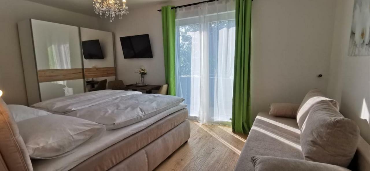 Enjoyit Velden West Hotel Selpritsch Exterior photo