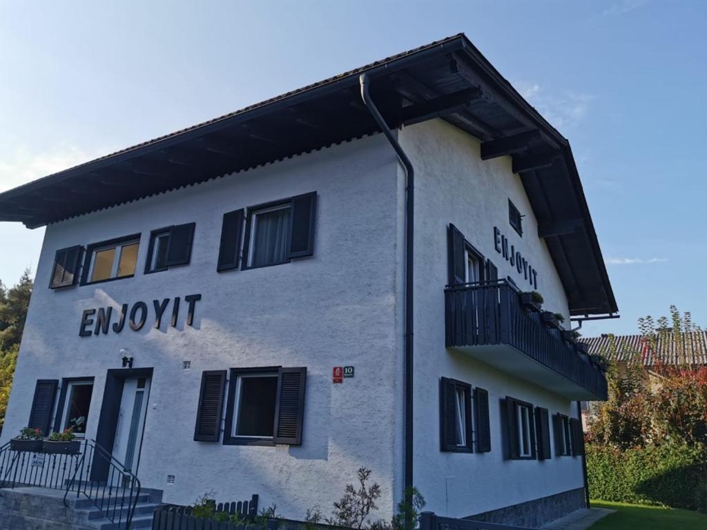 Enjoyit Velden West Hotel Selpritsch Exterior photo